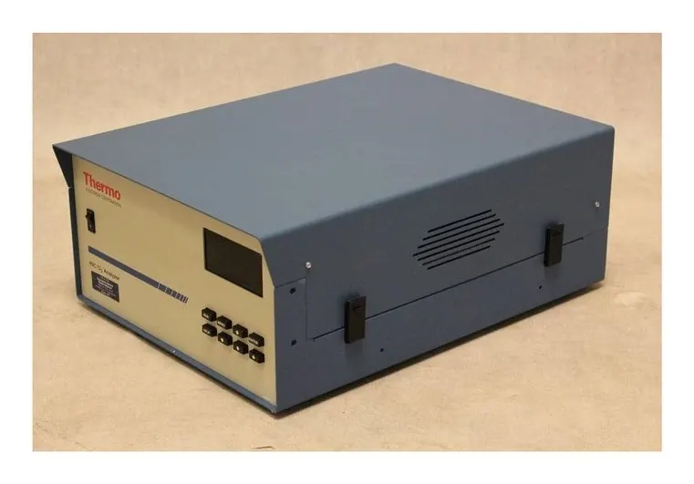 Analizador automático de O₃ Thermo 49c